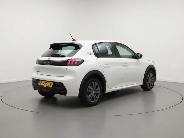 Peugeot e-208 Active Pck 50 kWh | Geen import | Navi | Cruise
