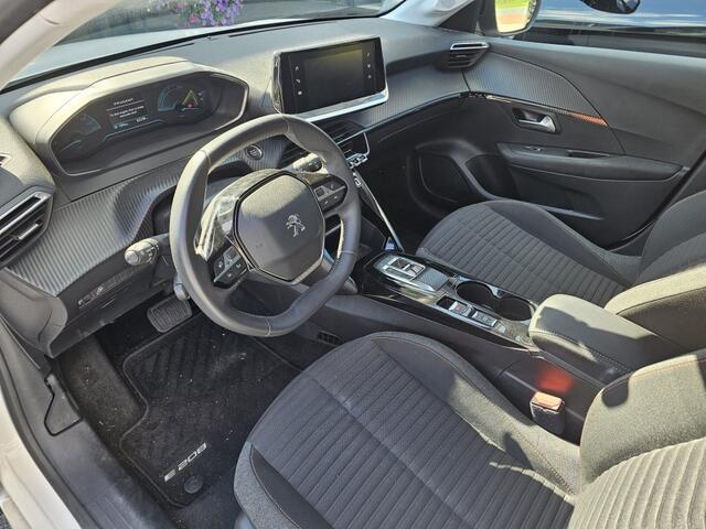 Peugeot e-208 Active Pck 50 kWh | Geen import | Navi | Cruise