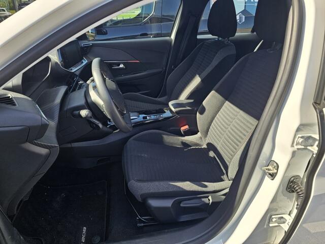 Peugeot e-208 Active Pck 50 kWh | Geen import | Navi | Cruise