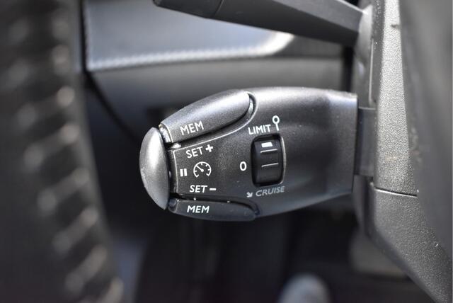 Peugeot e-208 EV Active 50 kWh Cruise control, Climate control, Carplay