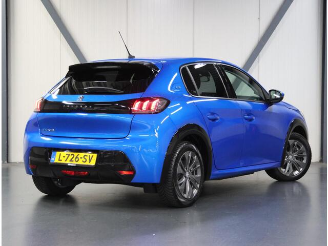 Peugeot e-208 EV Allure 50 kWh 136PK | 1ste eigenaar | Camera | Lichtmetalen velgen | Digitale cockpit | Navigatie | Lichtmetalen velgen | Isofix | Privacy Glass | Parkeersensoren |