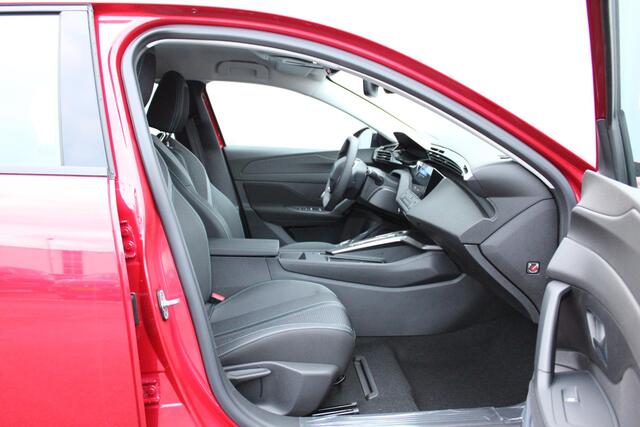 Peugeot e-308 Style EV 54 kWh Navigatie / LMV/ VOORRAADKORTING ¤ 1500,-