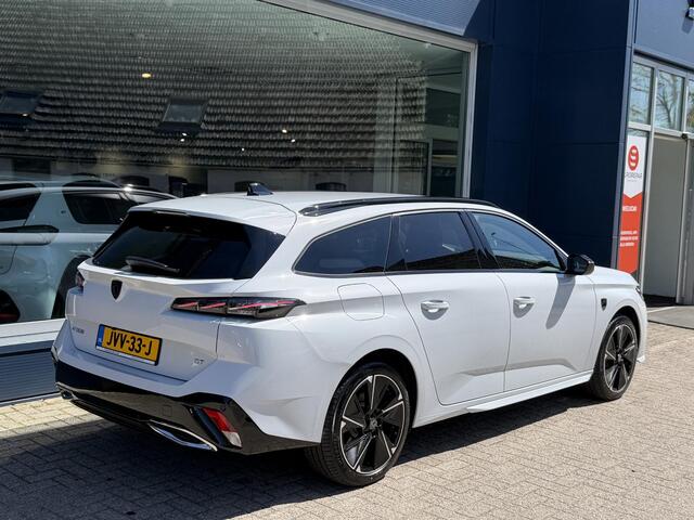 Peugeot e-308 SW GT EV 54 kWh | Nieuwe Auto | Tot 8 jaar Garantie | Tot 420 Km WLTP | Alcantara Executive Pack | 360 Graden Camera | Navigatie | Stoelverwarming & Massage | Warmtepomp | Draadloze Telefoonlader | Keyless Entry | Elektrische Kofferklep | 18" Lichtmetalen