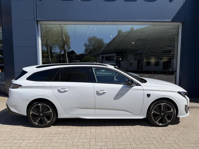 Peugeot e-308 SW GT EV 54 kWh | Nieuwe Auto | Tot 8 jaar Garantie | Tot 420 Km WLTP | Alcantara Executive Pack | 360 Graden Camera | Navigatie | Stoelverwarming & Massage | Warmtepomp | Draadloze Telefoonlader | Keyless Entry | Elektrische Kofferklep | 18" Lichtmetalen