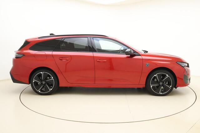 Peugeot e-308 SW GT EV 54 kWh | 360 graden camera's | Sportuitvoering | Adaptive cruise | Elektrische achterklep | Stuurverwarming | Afneembare trekhaak | Hill hold | Dodehoekdetectie | Climate control