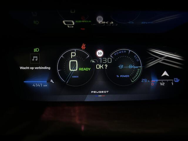 Peugeot e-308 SW GT Avantage EV 54 kWh | STOEL EN STUUR VERWARMING | ELEKTRISCHE KOFFERKLEP | ALCANTARA | CAMERA |
