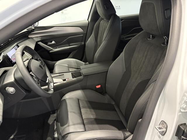 Peugeot e-308 GT Avantage EV 54 kWh l Voorraad model l DIRECT LEVERBAAR!
