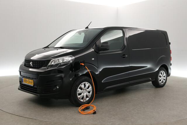 Peugeot e-Expert L2H1 75 kWh | SOH 93% | Snelladen | Airco | Cruise | 3-Zits | Camera | Trekh. | Carplay | Parkeersens.