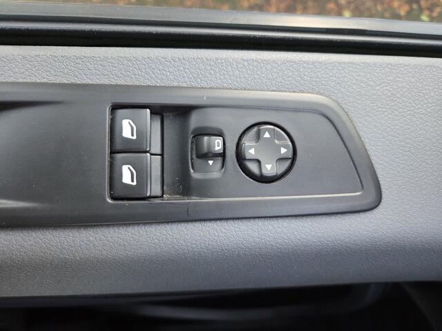 Peugeot e-Expert / Opel e-Vivaro L2 Innovation 50 kWh 9-Persoons Airco Cruisecontrol Accucertificaat aanwezig