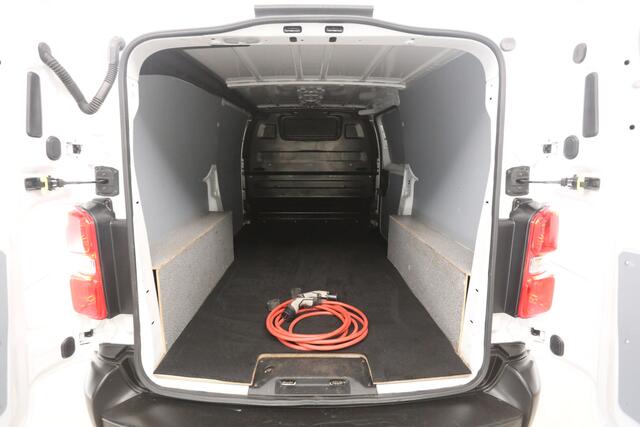 Peugeot e-Expert Premium Long 75 kWh L3H1 | Snelladen | SOH 94% | Airco | 3 Zits | Carplay | Navigatie | Trekhaak