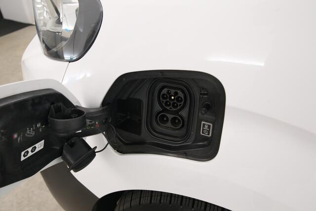 Peugeot e-Expert Premium Long 75 kWh L3H1 | Snelladen | SOH 94% | Airco | 3 Zits | Carplay | Navigatie | Trekhaak