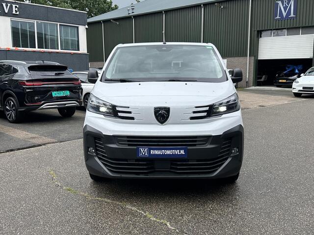 Peugeot e-Expert Standard 75 kWh INCL BTW VAN: 41.900,- VOOR 38.877,- UW WK VOORDEEL: 3.023,- SOH 97% |9 ZITPLAATSEN | ACHTERUITRIJCAMERA| FABRIEKSGARANTIE PEUGEOT| NAVIGATIE| SCHUIFDEUREN LINKS + RECHTS| CARPLAY|