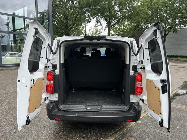 Peugeot e-Expert Standard 75 kWh INCL BTW VAN: 41.900,- VOOR 38.877,- UW WK VOORDEEL: 3.023,- SOH 97% |9 ZITPLAATSEN | ACHTERUITRIJCAMERA| FABRIEKSGARANTIE PEUGEOT| NAVIGATIE| SCHUIFDEUREN LINKS + RECHTS| CARPLAY|