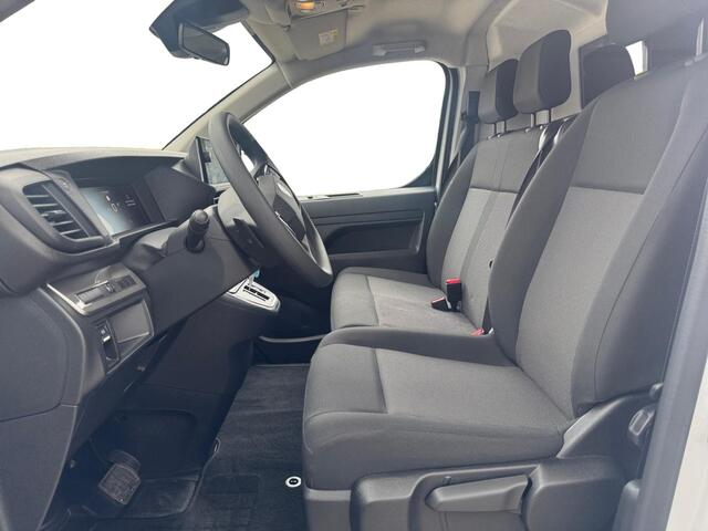 Peugeot e-Expert EV L2 75 kWh | 136pk | Navi | Apple Carplay | Android Auto | Parkeersensoren voor en achter | Achteruitrijcamera | Dode hoek detectie | Mistlampen | Licht- en regensensor | Automatische verlichting | Digital cockpit