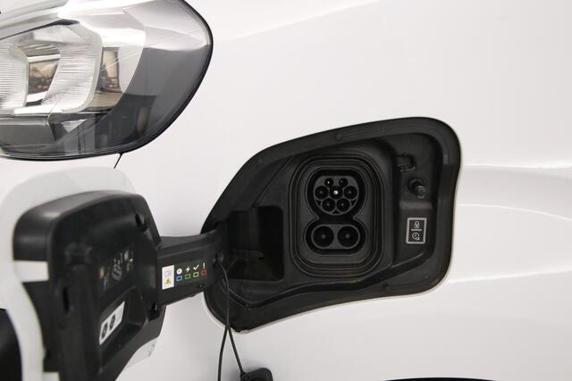 Peugeot e-Expert 75 kWh L3H1 | Snelladen | SOH 97% | Airco | Cruise | Carplay | 3 Zits | Parkeersens.