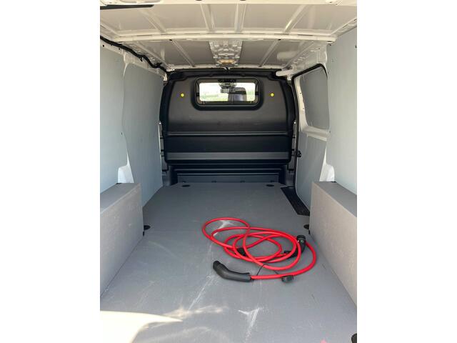 Peugeot e-Expert EV L2 75 kWh 8 JAAR GARANTIE | CAMERA | NAVI | BETIMMERING