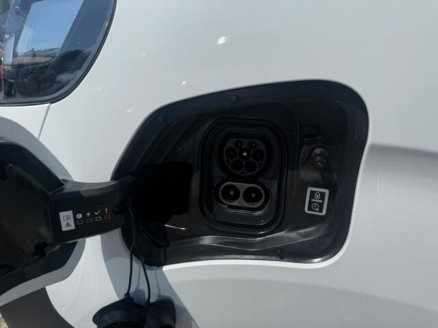 Peugeot e-Expert Opel Vivaro-e L2H1 75 kWh | Snelladen | SOH 92% | Airco | Camera | Cruise | Carplay | 3 Zits