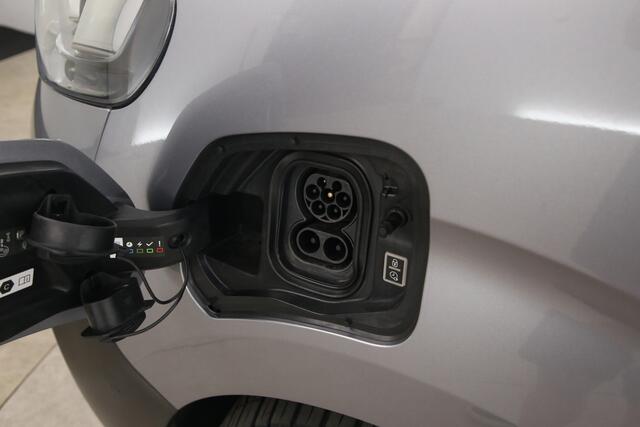 Peugeot e-Expert Opel Vivaro-e L2H1 75 kWh | Snelladen | SOH 96% | Airco | Cruise | Camera | Carplay | Navi | Trekhaak