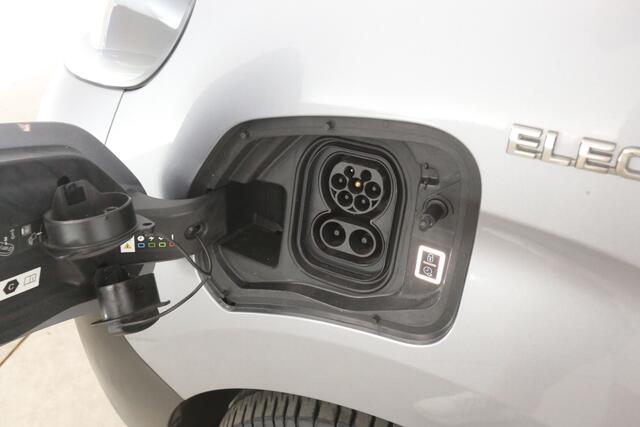 Peugeot e-Expert Toyota ProAce Extra Range 75 kWh L2H1 | Snelladen | SOH 94% | Airco | Cruise | Carplay | 3 Zits | Navi