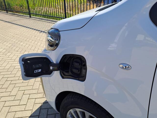 Peugeot e-Expert EV L2 75 kWh | Camera | Climate control | Apple Carplay/Android Auto