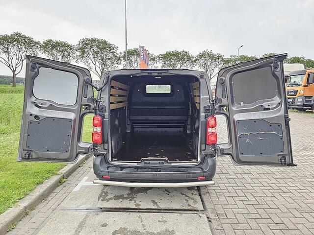 Peugeot e-Expert Standard Premium 75 kWh L2, 330Km WLTP, Snelladen, Cruise control, Airco, Pdc, Carplay, Camera, 1e Eigenaar, Oh-Historie