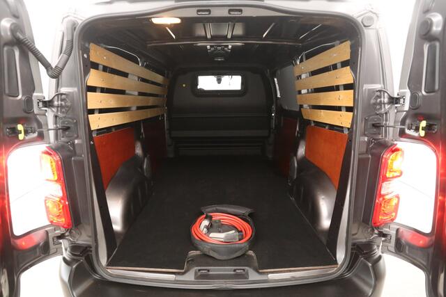 Peugeot e-Expert Standard Premium 75 kWh L2H1 | Snelladen | SOH 90% | Airco | Camera | Cruise | Carplay | Parkeersens.