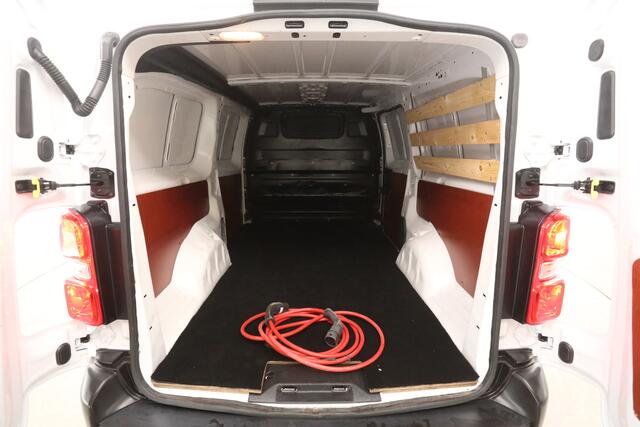 Peugeot e-Expert 75 kWh L3H1 | Snelladen | SOH 94% | Airco | Cruise | 3 Zits | Carplay | Parkeersens.