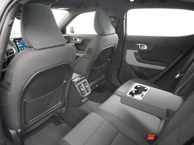 Polestar 2 AUT. 408 pk Long Range Dual Motor 78kWh Trekhaak Panoramadak Keyless-Start-Open(via GSM!) Electr.Stoelen Verwarmd+Achterbank+Stuur Adaptive-Cruise Carplay Android 360°Camera 19"Lmv Led-Pixel WiFi PDC Park-Assist System-Home-Link Elektr.A.Klep Google Maps 