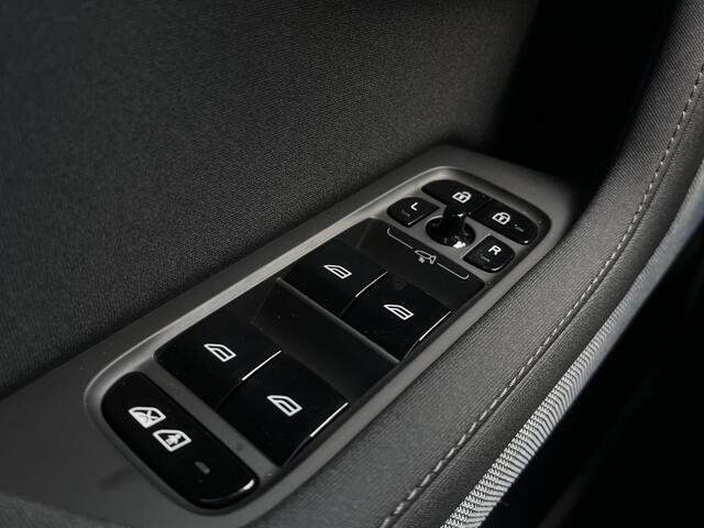 Polestar 2 Long Range Single Motor 82 kWh | Polestar Rotterdam | Trekhaak