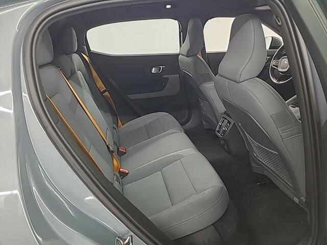 Polestar 2 Long Range Dual Motor Launch Edition 78kWh PERFORMANCE 300 KW I 1E EIGENAAR I VOLLEDIG DEALER ONDERHOUDEN I PANORAMADAK I INKLUSIEF 21% MWST I 1e HAND SCHECKHEFT GEPFLEGT I UNFALLFREI