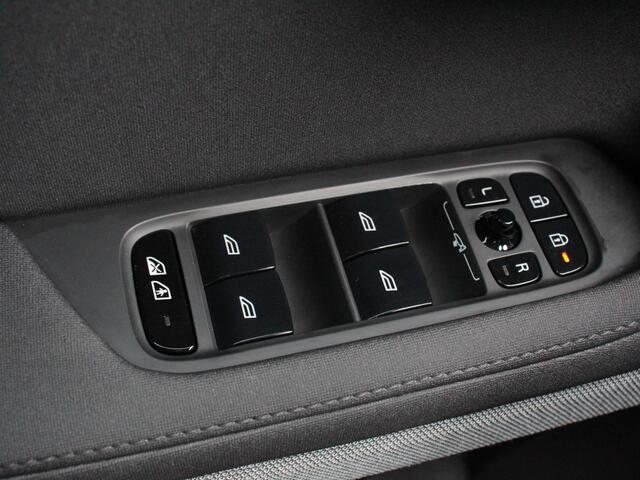 Polestar 2 Long Range Dual Motor 408pk Launch Edition 78kWh | Verwarmde stoelen | Led | Cruise Control | Navigatie | Climate control