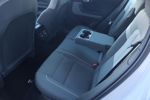 Polestar 2 Long Range Single Motor 82 kWh NL-Auto!! Camera I Apple Car-Play I Adap. cruise