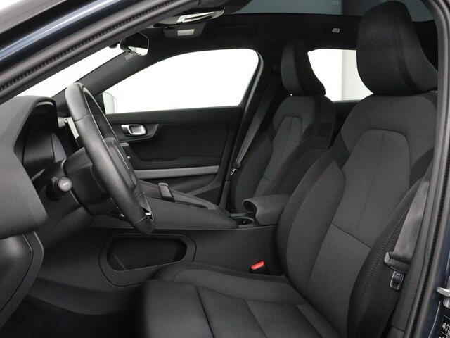 Polestar 2 Long Range Dual Motor Launch Edition 78kWh | SOH 93% | Panoramadak | Stoelverwarming | Trekhaak | 360 Camera | Adaptive cruise | Carplay | Full LED | Keyless | Navigatie