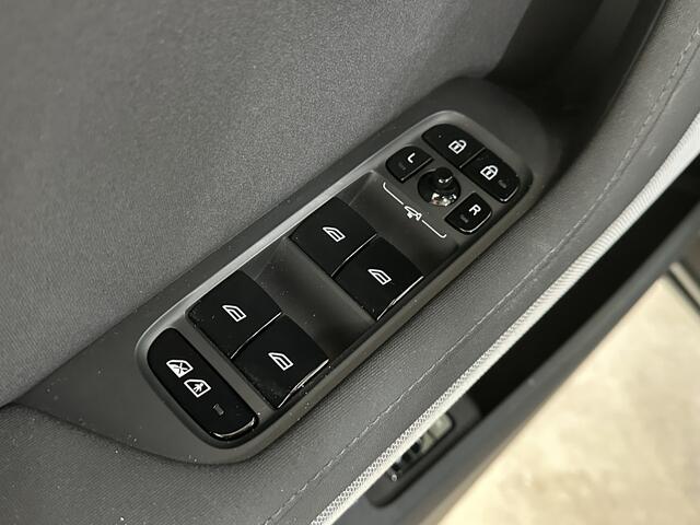 Polestar 2 Long Range Single Motor Plus 82 kWh | Pano | Acc | LED |