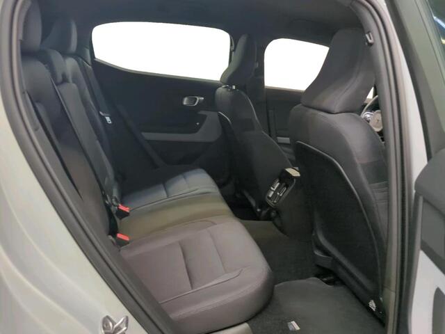 Polestar 2 Long Range Single Motor 78 kWh | All-in prijs incl. 12 mnd BOVAG garantie | Aviloo accutest | Wegklapbare trekhaak