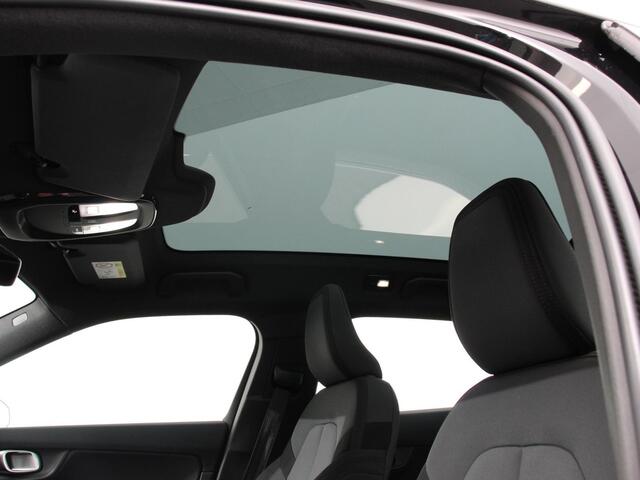 Polestar 2 Standard Range Single Motor 69 kWh DEMO ! 360* Camera Dab Led Verwarmde voorstoelen Navigatie Apple Carplay/Android Auto Climate Control Parkeer sensoren Panoramadak Keyless Stuurverwarming