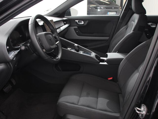 Polestar 2 Standard Range Single Motor 69 kWh DEMO ! 360* Camera Dab Led Verwarmde voorstoelen Navigatie Apple Carplay/Android Auto Climate Control Parkeer sensoren Panoramadak Keyless Stuurverwarming