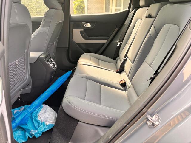 Polestar 2 Long Range Single Motor 78 kWh | Warmtepomp | Panoramadak | Elektrisch Verstelbare Voorstoelen | 360 Graden Camera | Cruise Control Adaptief | BLIS | Keyless Entry | Stoelverwarming voor en achter | Lichtmetalen Velgen 20 inch | Plus Pack | Pilot Pack