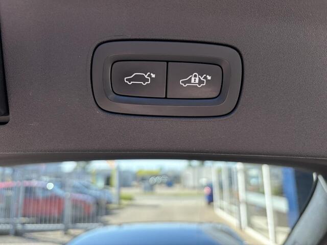 Polestar 2 Standard Range Single Motor 63kWh / Adaptieve Cruise-Control Stop&Go / Stoelverwarming / Elektr.-Stoelen met Geheugen / Elektr.-Wegklapbare Trekhaak / Dodehoek-Detectie / Rondom-Camerazicht / Keyless / Adaptieve LED-Koplampen / Standkachel / Elektr.-Achte