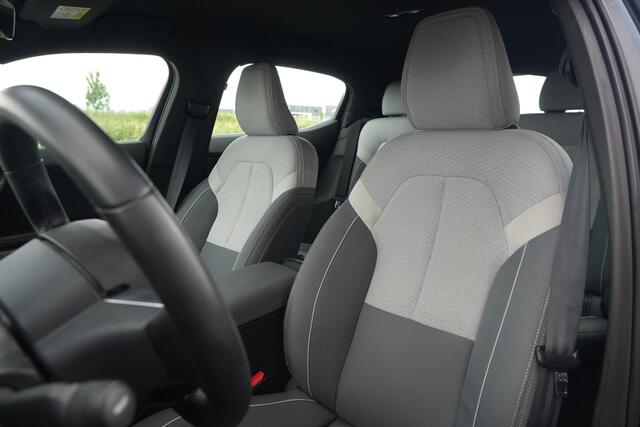 Polestar 2 Standard Range Single Motor 63kWh 225pk Navigatie/Stoelverwarming/360Camera
