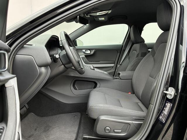 Polestar 2 Long Range Single Motor 78 kWh / SOH 99,89% / Pilot Pack / Achteruitrijcamera / Stoelverwarming / Navigatie / Elektrische Achterklep / 3-fase laden /