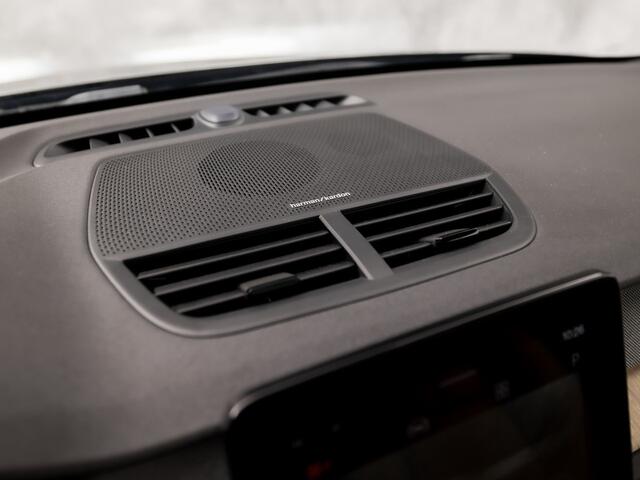 Polestar 2 Long Range Dual Motor Launch Edition 78kWh 408Pk Automaat (PANORAMADAK, HARMAN/KARDON, APPLE CARPLAY, 360 CAMERA, STOELVENTILATIE, MEMORY SEATS, GETINT GLAS, TREKHAAK, ELEK ACHTERKLEP, NIEUWSTAAT)