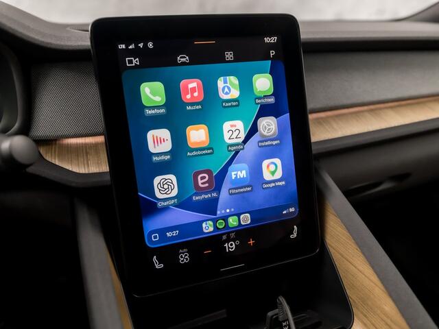 Polestar 2 Long Range Dual Motor Launch Edition 78kWh 408Pk Automaat (PANORAMADAK, HARMAN/KARDON, APPLE CARPLAY, 360 CAMERA, STOELVENTILATIE, MEMORY SEATS, GETINT GLAS, TREKHAAK, ELEK ACHTERKLEP, NIEUWSTAAT)