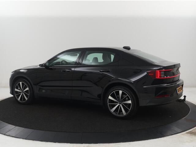 Polestar 2 Standard Range Single Motor 63kWh | SOH 89,7% | Memory | Stoelverwarming | Cruise control | Carplay | Navigatie | Bluetooth | Camera | Park assist | Interieurverlichting | Elektrische achterklep | Trekhaak