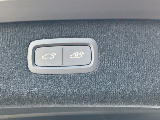 Polestar 3 Long range Dual motor 111 kWh 360° 22Inch B&W 1Eig Luchtver. Pano.dak