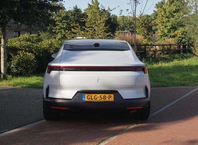 Polestar 4 Long Range Single motor 100 kWh | NL-Auto | Panoramadak | WLPT actieradius: 620 KM | 360 Camera | Sfeerverlichting |