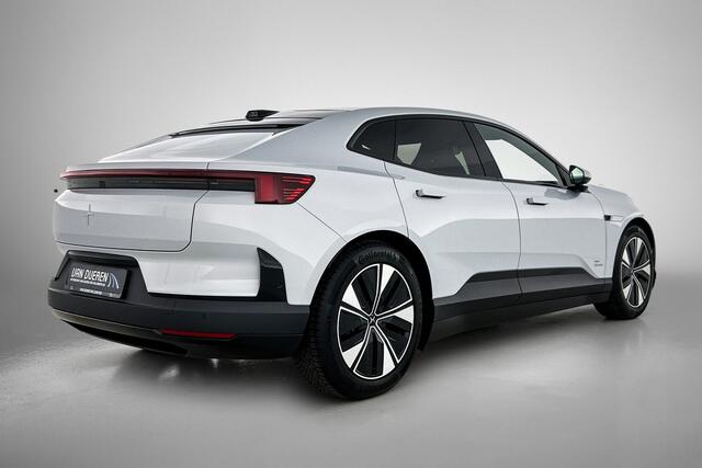 Polestar 4 Long Range Single motor Plus 100 kWh 22 kW lader, Pilot, Pano
