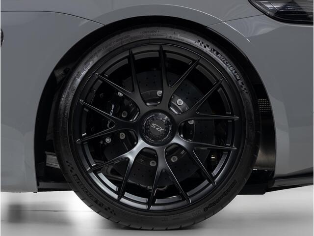 Porsche 718 Spyder RS