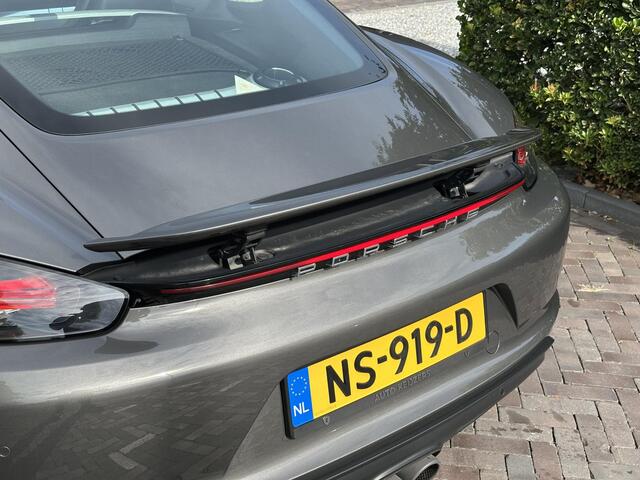 Porsche 718 Cayman 2.0 Sportchrono Adapt. Cruise BOSE Stuurverw. CarPlay Keyless LED 20"LM Agaatgrijs