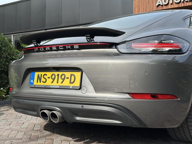 Porsche 718 Cayman 2.0 Sportchrono Adapt. Cruise BOSE Stuurverw. CarPlay Keyless LED 20"LM Agaatgrijs